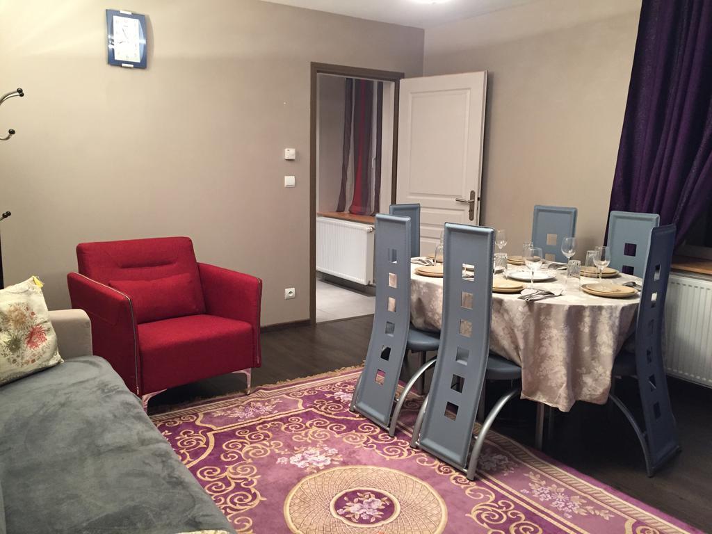Rochire Location 2 Apartment เฌราร์แมร์ ภายนอก รูปภาพ